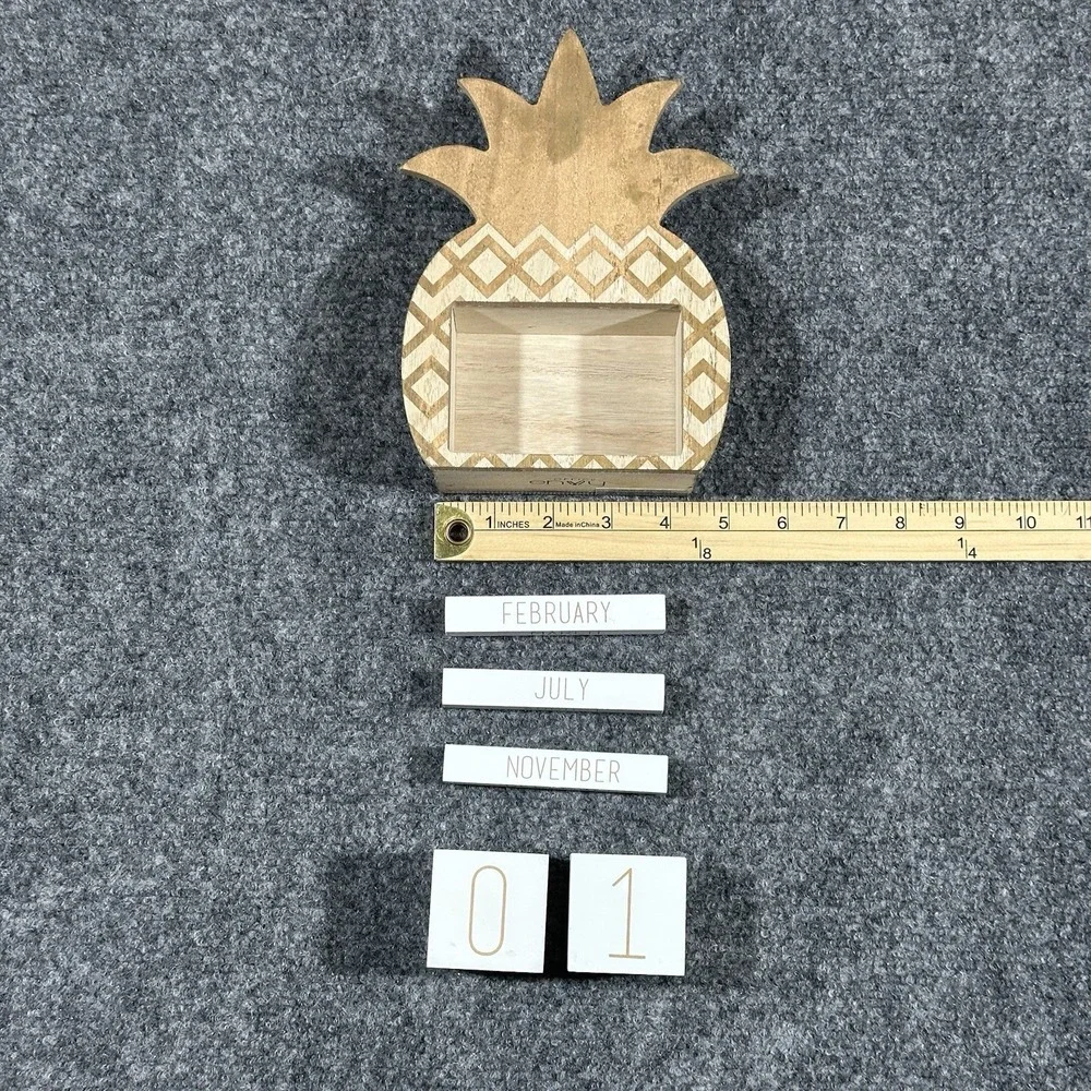 Office Envy Pineapple Desk‎ Daily Wooden Block Calendar , 5.5